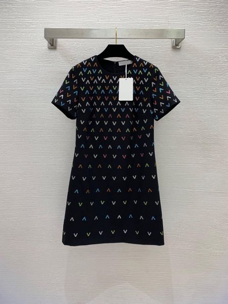 221 2022 milan runway dress pring summer crew neck short sleeve black apricot beads beads brand same style womens dress fashion nishi
221 2022 milan runway dress pring summer crew neck short sleeve black apricot beads beads brand same style womens dress fashion nishi