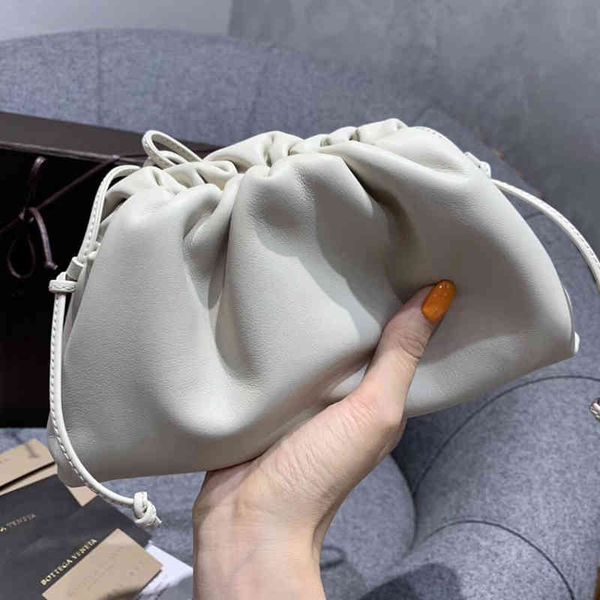 venetas bottegas 2022 bag women's leather cloud wrinkled dumpling armpit soft single shoulder messenger smallu im5r
venetas bottegas 2022 bag women's leather cloud wrinkled dumpling armpit soft single shoulder messenger smallu im5r