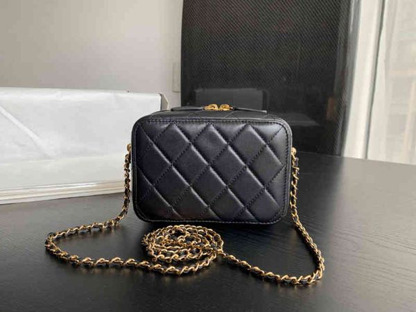 ip049 new fashionable luxury handbag for 2021 genuine leather women shoulder bag with chains