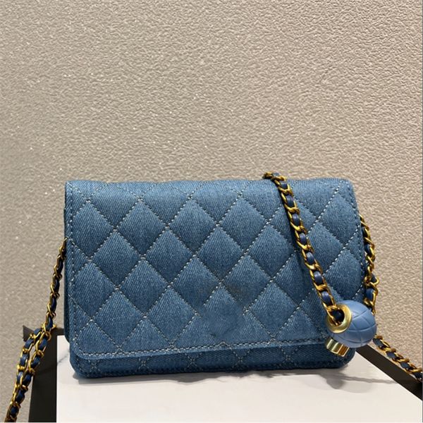 cf denim wash jeans golden ball square fat man bag ladies single shoulder chain slant bag fashionable versatile small bags
cf denim wash jeans golden ball square fat man bag ladies single shoulder chain slant bag fashionable versatile small bags