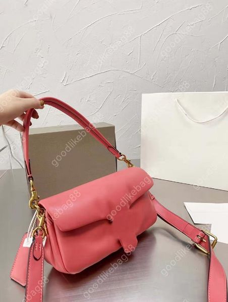 designer c's pillow tabby shoulder bag women pure color bacchus bags retro hardware cloudy handbags supper soft real leather, Red;black
designer c's pillow tabby shoulder bag women pure color bacchus bags retro hardware cloudy handbags supper soft real leather, Red;black