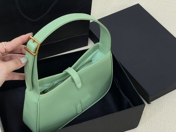 2022 spring and summer new avocado underarm bag adjustable shoulder strap handbag candy color daily simple solid color luxury ladies wallet
2022 spring and summer new avocado underarm bag adjustable shoulder strap handbag candy color daily simple solid color luxury ladies wallet