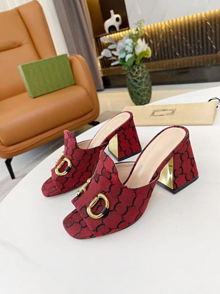 2022 designer design fashion square head women's sandals slippers leather shoes saddle buckle 35-42 thick luxury atmosphere retro style, Black
2022 designer design fashion square head women's sandals slippers leather shoes saddle buckle 35-42 thick luxury atmosphere retro style, Black
