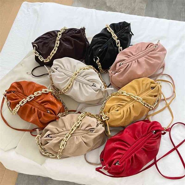 venetass's designer bag bottegas'ss velvet veas cloud women's 2022 trendy fashion chain armpit net red design hand bag
venetass's designer bag bottegas'ss velvet veas cloud women's 2022 trendy fashion chain armpit net red design hand bag