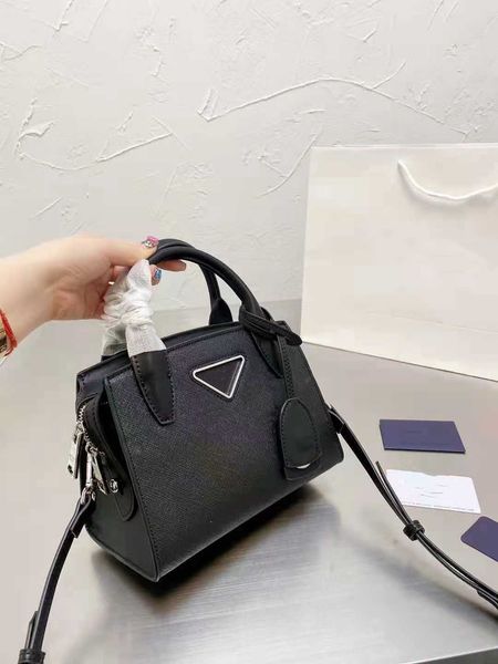 luxurys designers crossbody fashion canvas 2021 flap 922ns handbag bags shoulder bag purse casual clutch tote ladies handbags backpack svdg
luxurys designers crossbody fashion canvas 2021 flap 922ns handbag bags shoulder bag purse casual clutch tote ladies handbags backpack svdg