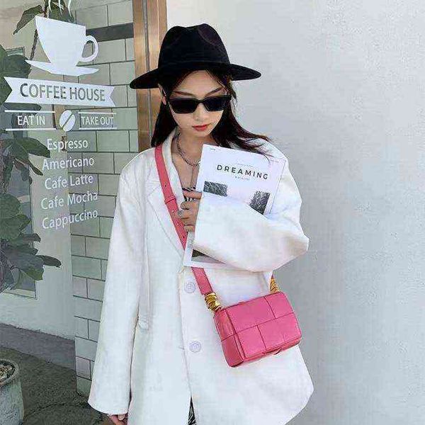 female high sense small square sheepskin foreign style checkered light luxury single shoulder wind messenger designer tote bags 3nrn
female high sense small square sheepskin foreign style checkered light luxury single shoulder wind messenger designer tote bags 3nrn