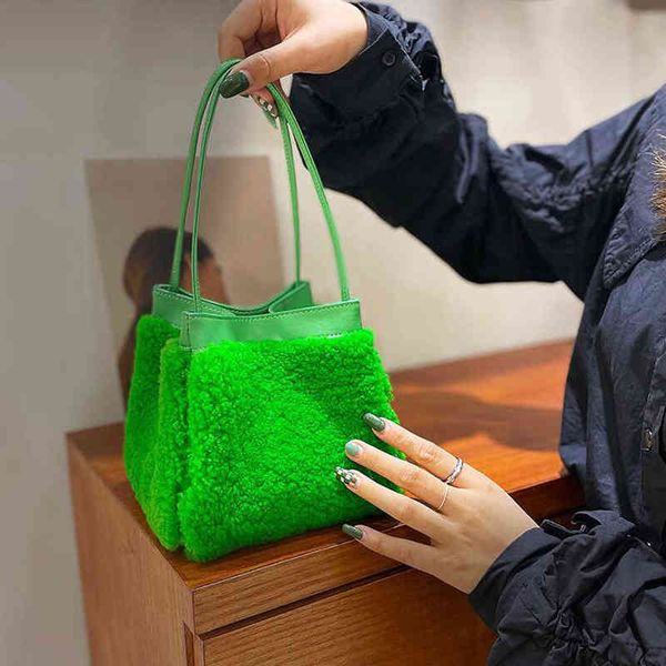 nxy clutches women furry lambswool handbags simple design soft plush cool girls wing bags vintage real skin ladies purse
nxy clutches women furry lambswool handbags simple design soft plush cool girls wing bags vintage real skin ladies purse