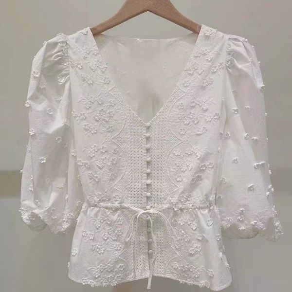 women's t-shirt fadan family spring and summer elegant sweet style v-neck lace embroidery bubble sleeve waist closing top, White
women's t-shirt fadan family spring and summer elegant sweet style v-neck lace embroidery bubble sleeve waist closing top, White