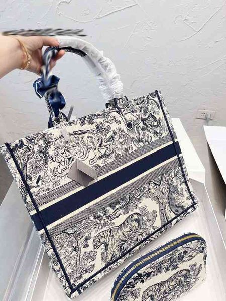 women luxurys designers tote high capacity crossbody bags wallet for brand designer shoulder clutch strap fashion single messengers purses 2
women luxurys designers tote high capacity crossbody bags wallet for brand designer shoulder clutch strap fashion single messengers purses 2