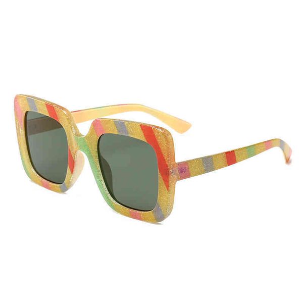 2018 golden onion color stripe square sunglass street shooting trend luxury sunglass 925, White;black
2018 golden onion color stripe square sunglass street shooting trend luxury sunglass 925, White;black