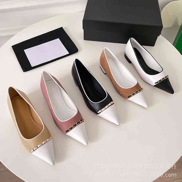 dress shoes small fragrant wind pointed chain flat shoes black and white color matching light mouth single celebrity temperament four season
dress shoes small fragrant wind pointed chain flat shoes black and white color matching light mouth single celebrity temperament four season