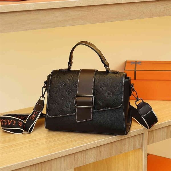 68% off high sense female new fashion ins small square bag fashion single shoulder broadband portable messenger bag
68% off high sense female new fashion ins small square bag fashion single shoulder broadband portable messenger bag
