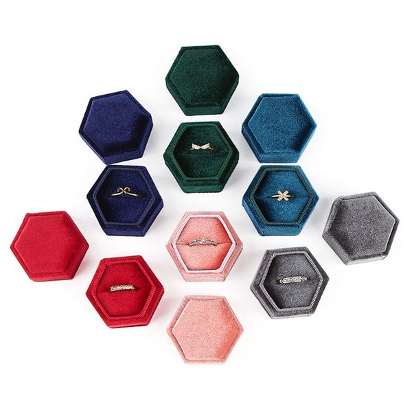 5pcs hexagon velvet ring box jewelry box display holder with detachable lid ring box holder for wedding engagement, Black;white
5pcs hexagon velvet ring box jewelry box display holder with detachable lid ring box holder for wedding engagement, Black;white