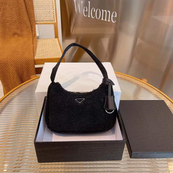 luxurys designers bags women shoulder bag handbags leisure lambswool soft armpit handbag fashion lady purse high capacity winter
luxurys designers bags women shoulder bag handbags leisure lambswool soft armpit handbag fashion lady purse high capacity winter