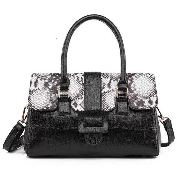 briefcases 2021 large capacity msenger busins commuting versatile stone pattern one shoulder portable women's bag
briefcases 2021 large capacity msenger busins commuting versatile stone pattern one shoulder portable women's bag