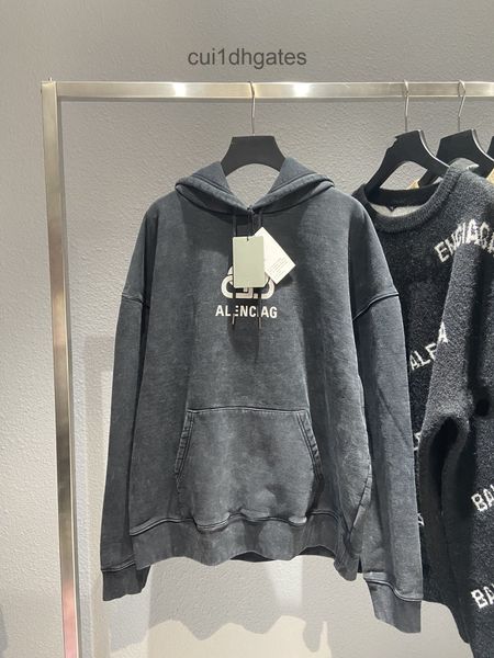 2022 designer blgc hoodies paris tide brand snowflake washing water used chest letter silver large lock print terry hoodie, Black
2022 designer blgc hoodies paris tide brand snowflake washing water used chest letter silver large lock print terry hoodie, Black