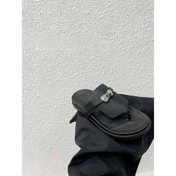 outlet spring and summer 2022 new flat bottomed low heel leather flip flops black sals casual versatile sals for women
outlet spring and summer 2022 new flat bottomed low heel leather flip flops black sals casual versatile sals for women