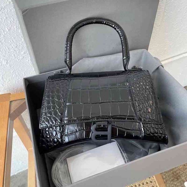 balenciga italy bag designer crocodile hourglasss advanced handbags bag women's 2022 net red same versatile leather b-button single sho
balenciga italy bag designer crocodile hourglasss advanced handbags bag women's 2022 net red same versatile leather b-button single sho