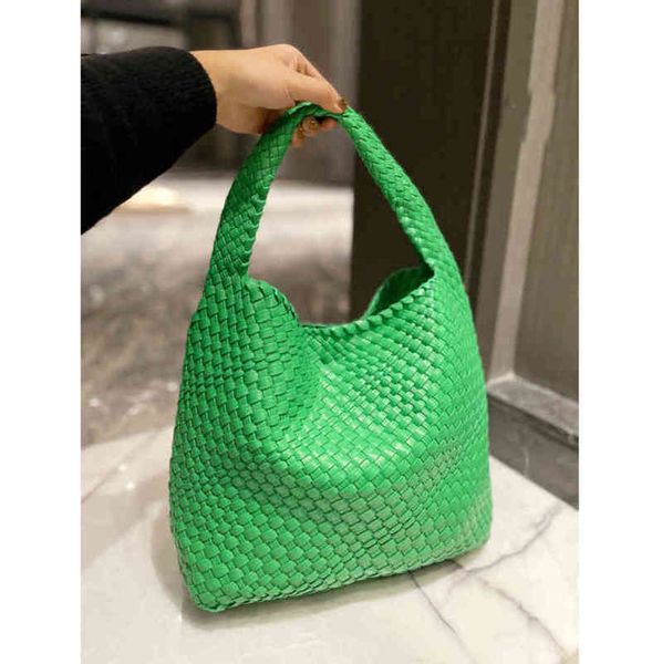 evening bag weave tote bucket bags fashion high-quality designer handbag travel shoulder messenger phone purses crossbody female wallet 2204
evening bag weave tote bucket bags fashion high-quality designer handbag travel shoulder messenger phone purses crossbody female wallet 2204