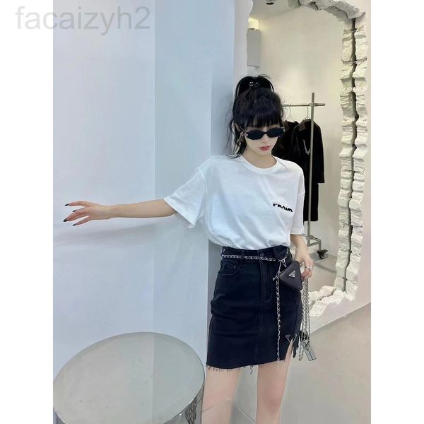 women's t-shirt designer chaopai 22 early spring new printed letter pattern design, foreign style, medium and long lazy style bottomed, White
women's t-shirt designer chaopai 22 early spring new printed letter pattern design, foreign style, medium and long lazy style bottomed, White