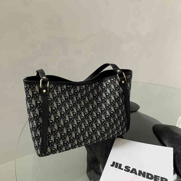 large capacity embroidered shopping bag tote portable women's all-match single shoulder messenger female bags
large capacity embroidered shopping bag tote portable women's all-match single shoulder messenger female bags