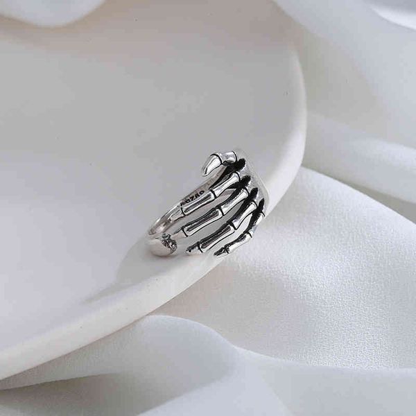 adjustable 925 sterling silver ring trend punk rock vintage finger ring creative skeleton hand loop party jewelry for women gift, Golden;silver
adjustable 925 sterling silver ring trend punk rock vintage finger ring creative skeleton hand loop party jewelry for women gift, Golden;silver