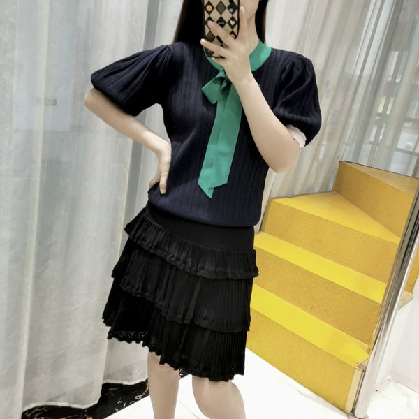520 2022 summer kint pullover short sleeve crew neck brand same style sweater black plaid luxury womens clothes yingjie, White;black
520 2022 summer kint pullover short sleeve crew neck brand same style sweater black plaid luxury womens clothes yingjie, White;black
