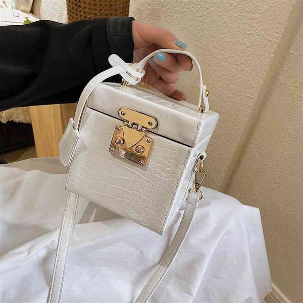 personalized creative portable box bag women's shoulder bag simple fashion one popular messenger bag 220616
personalized creative portable box bag women's shoulder bag simple fashion one popular messenger bag 220616