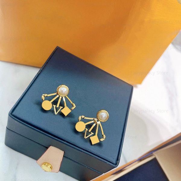 new style high-quality charm luxury pearl ear studs celebrity female l letter 18k gold plated vintage women earrings, Golden;silver
new style high-quality charm luxury pearl ear studs celebrity female l letter 18k gold plated vintage women earrings, Golden;silver