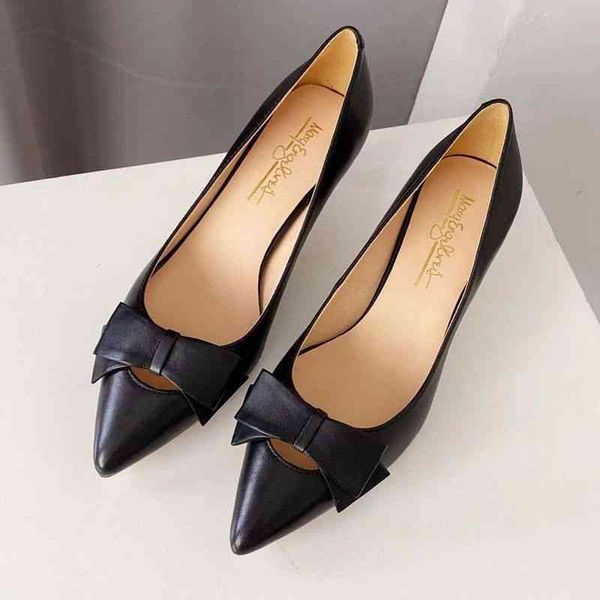 sandals pointed real leather shoes shallow mouth single suede sheepskin surface heel height 4.8cm bow thin versatile women's, Black
sandals pointed real leather shoes shallow mouth single suede sheepskin surface heel height 4.8cm bow thin versatile women's, Black