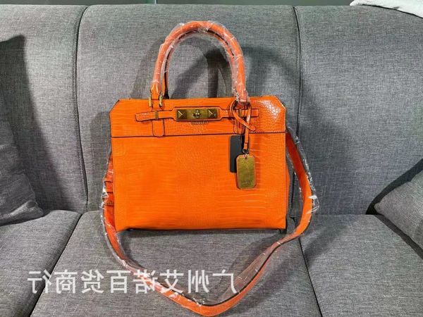 designer bags caijia 2022 new fashion handbag solid color crocodile pattern large capacity one shoulder women's
designer bags caijia 2022 new fashion handbag solid color crocodile pattern large capacity one shoulder women's