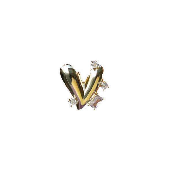 charm new arrival women love heart stud earrings nickel alloy zircon all match personality fashion accessories 220707, Golden
charm new arrival women love heart stud earrings nickel alloy zircon all match personality fashion accessories 220707, Golden