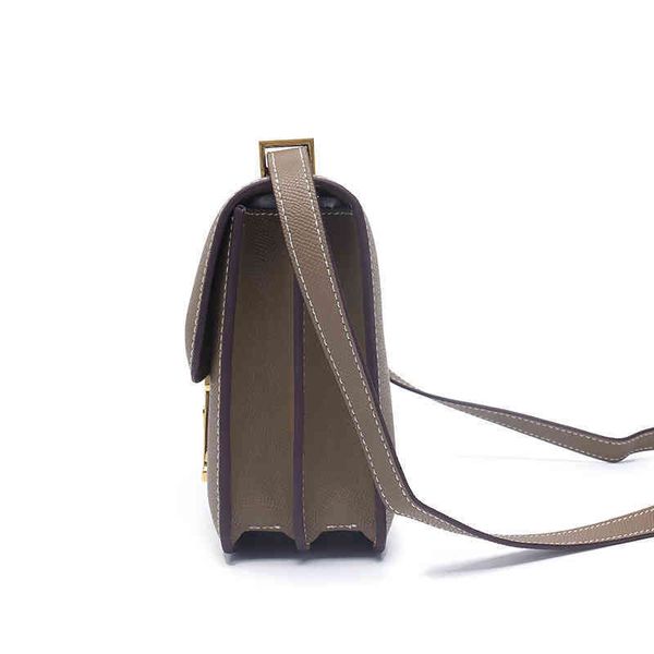 luxury women hemes handbags french high sense h button bag stewardess autumn and winter classic small square tofu women's messenger
luxury women hemes handbags french high sense h button bag stewardess autumn and winter classic small square tofu women's messenger