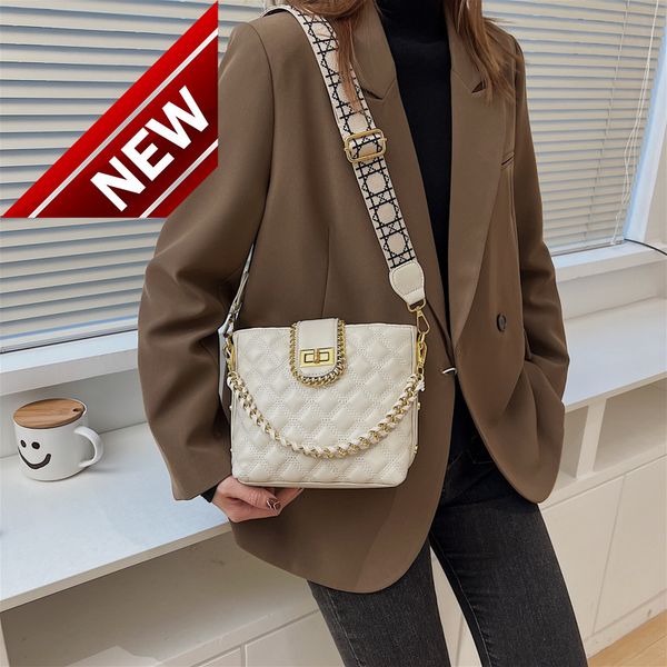 direct sale quality discount sbag women's 2022 new simple lattice single shoulder msenger trend fashion women messenger bag
direct sale quality discount sbag women's 2022 new simple lattice single shoulder msenger trend fashion women messenger bag