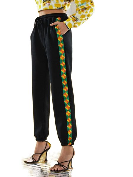 x colour poetry geo print contrast side seam drawstring waist sweatpants k4el#, Black;white
x colour poetry geo print contrast side seam drawstring waist sweatpants k4el#, Black;white