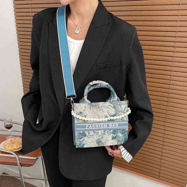 2022 casual women's shoulder bags new simple one armpit bag large capacity lattice handbag lady travel purses and handbags
2022 casual women's shoulder bags new simple one armpit bag large capacity lattice handbag lady travel purses and handbags