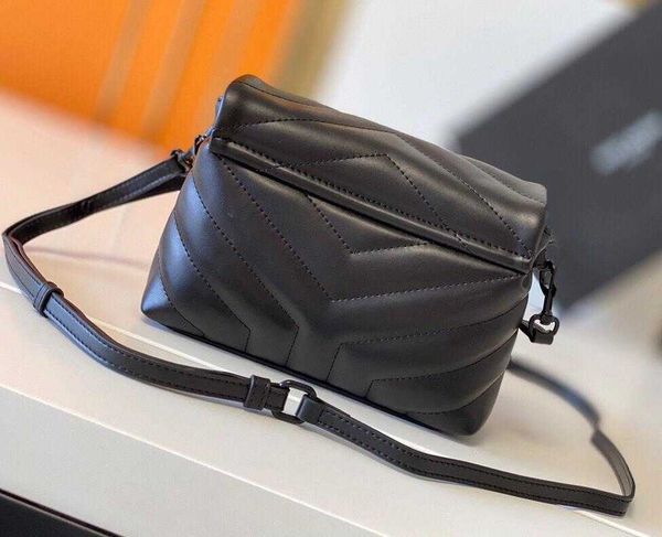luxurys designers bags shoulder bag strap purse metal pendant women crossbody cowhide
luxurys designers bags shoulder bag strap purse metal pendant women crossbody cowhide