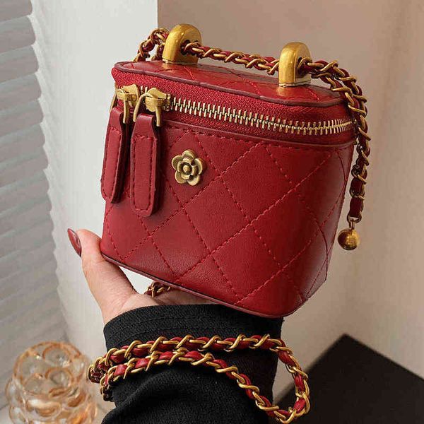 2022 new fashion all-match ladies mini handbag year's popular embroidered thread small bag women chain msenger
2022 new fashion all-match ladies mini handbag year's popular embroidered thread small bag women chain msenger