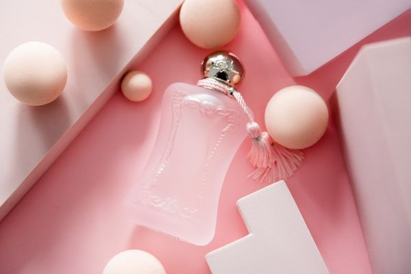 woman perfumes fragrance spray 75ml delina la rosee eau de parfum edp perfume parfums de-marly charming royal essence fast ship
woman perfumes fragrance spray 75ml delina la rosee eau de parfum edp perfume parfums de-marly charming royal essence fast ship