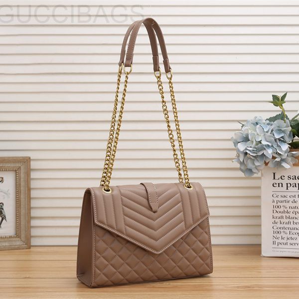 designer luxury handbag 2022 brand shoulder pu material ladies metal chain clamshell messenger 4-color hardware size
designer luxury handbag 2022 brand shoulder pu material ladies metal chain clamshell messenger 4-color hardware size