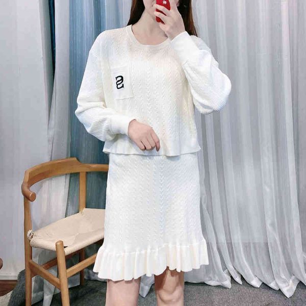 women's sweaters french style s home sweater spring and summer round neck short letter embroidery pullover sweater women a-line skirt 9, White;black
women's sweaters french style s home sweater spring and summer round neck short letter embroidery pullover sweater women a-line skirt 9, White;black