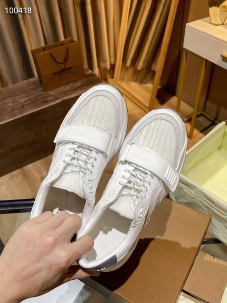 2022 new men women dad shoes casual shoes clear bubble bottom men sneakers black red old grandpa trainer chaussures 0329
2022 new men women dad shoes casual shoes clear bubble bottom men sneakers black red old grandpa trainer chaussures 0329