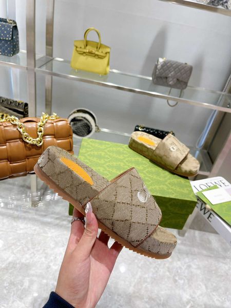 luxury designer slippers women platform sandal men slide canvas platform sandals real leather beige brick colors beach slipper outdoor party, Black
luxury designer slippers women platform sandal men slide canvas platform sandals real leather beige brick colors beach slipper outdoor party, Black