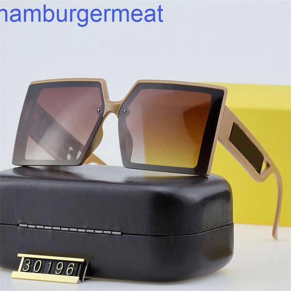 luxury digner sunglass fashion classic men women polarized eyewear uv400 big square frame sun glass with box, White;black
luxury digner sunglass fashion classic men women polarized eyewear uv400 big square frame sun glass with box, White;black
