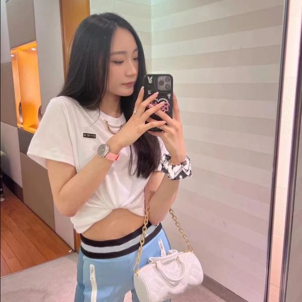 2022 summer fashion womens women's plus size t-shirt large short sleeve t shirt designer high-end luxury round collar cotton l letter p, Black
2022 summer fashion womens women's plus size t-shirt large short sleeve t shirt designer high-end luxury round collar cotton l letter p, Black