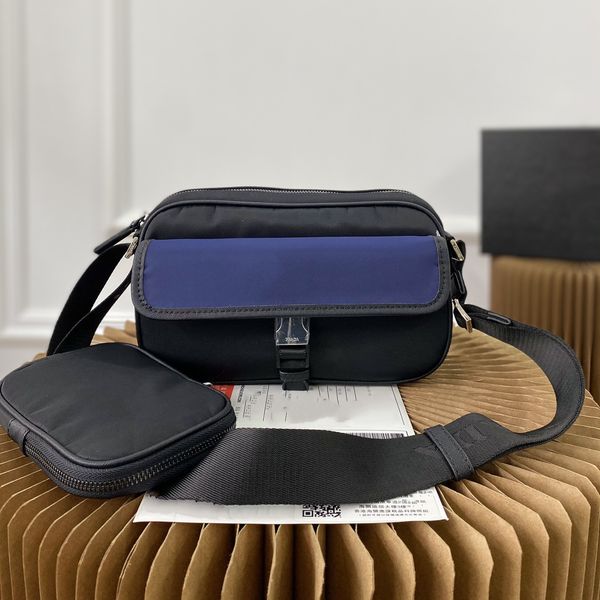 women's classic spring and summer new nylon cloth postman bag fresh art simple atmosphere elegant novel exquisite designer bag
women's classic spring and summer new nylon cloth postman bag fresh art simple atmosphere elegant novel exquisite designer bag