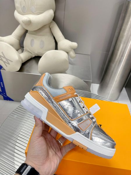 2022 designers men's sport shoes famous brand letter embossing loafers for man classic luxury casual basketball sneakers for boy non-sl, Black
2022 designers men's sport shoes famous brand letter embossing loafers for man classic luxury casual basketball sneakers for boy non-sl, Black