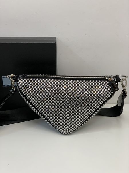triangle cross-body bags for men and women with fully-jewelled fashion bag complex design casual workmanship versatile temperament
triangle cross-body bags for men and women with fully-jewelled fashion bag complex design casual workmanship versatile temperament