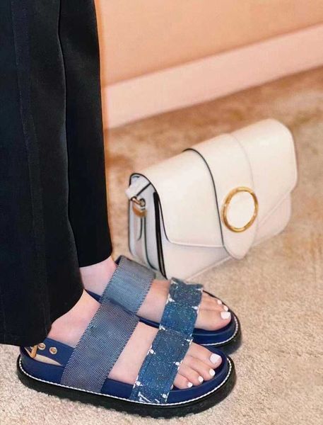 2022 famous brand summer fashion comfortable sandals women's home outdoor loafers leather slippers for female wholesale classic luxury, Black
2022 famous brand summer fashion comfortable sandals women's home outdoor loafers leather slippers for female wholesale classic luxury, Black