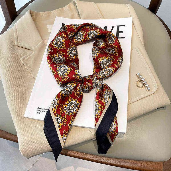 2021 luxury small square towel fashion 70x70cm dustproof kerchief autumn female silk scarves ethnic style print sunscreen shawls g220513, Blue;gray
2021 luxury small square towel fashion 70x70cm dustproof kerchief autumn female silk scarves ethnic style print sunscreen shawls g220513, Blue;gray